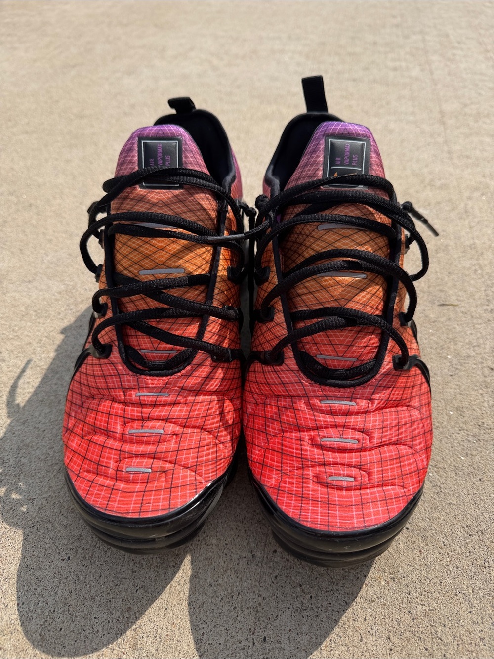 Nike Air Vapormax Plus Men's Gradient Orange to Purple Athletic Sneakers
